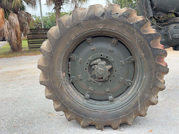 minneapolis-moline-m5-image-38