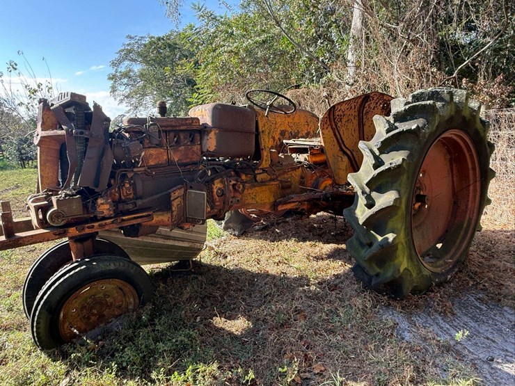 minneapolis-moline-445-image-1