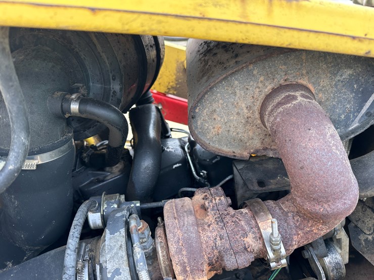 new-holland-lb75b-image-68