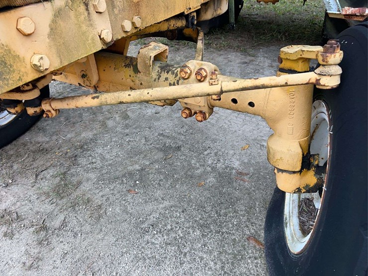 minneapolis-moline-g1050-image-23