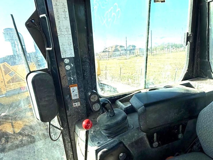 2017-deere-550k-lgp-image-26