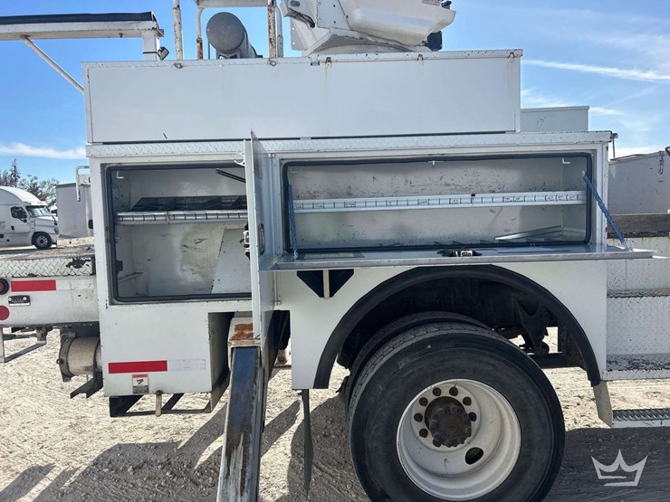 bucket-truck-image-23