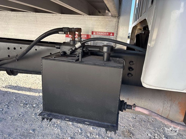 2002-ford-f650-image-18