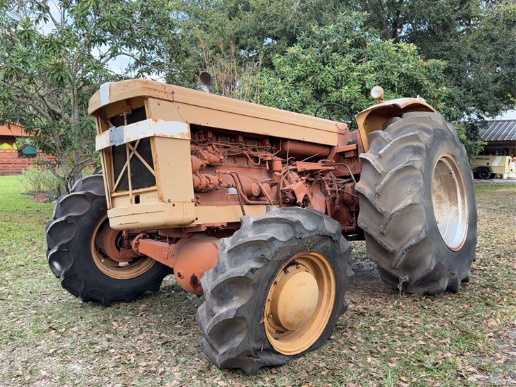 minneapolis-moline-g706-image-1