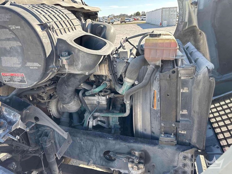 2006-volvo-vnm-image-15