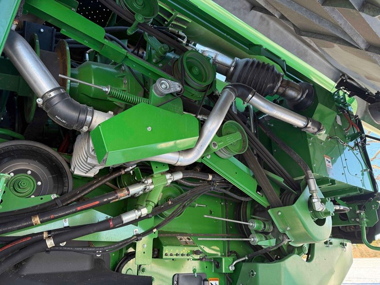 2016-john-deere-s660-image-44