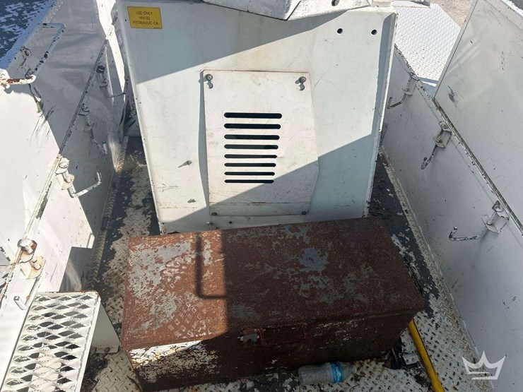 bucket-truck-image-24