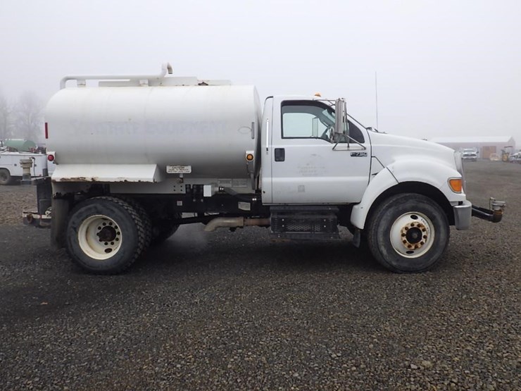 2015-ford-f750-image-4