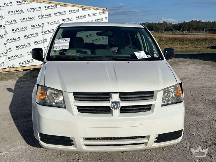 2010-dodge-grand-caravan-image-30