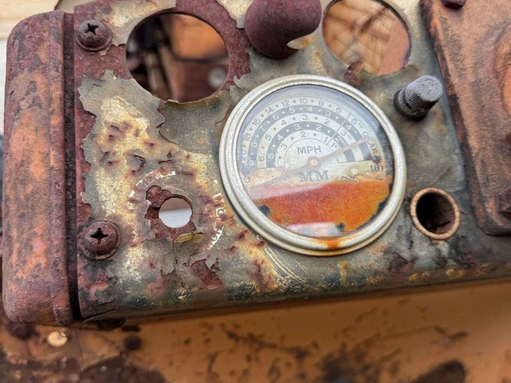 minneapolis-moline-g708-image-6