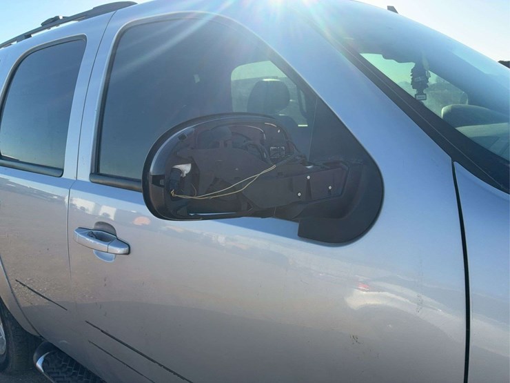 2012-chevrolet-tahoe-lt-image-11