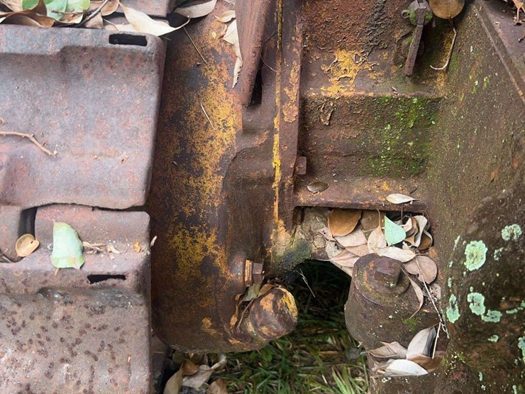 caterpillar-2-ton-crawler-image-32