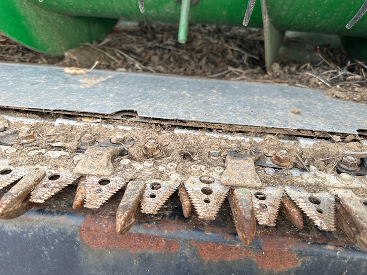 2013-john-deere-635f-image-27