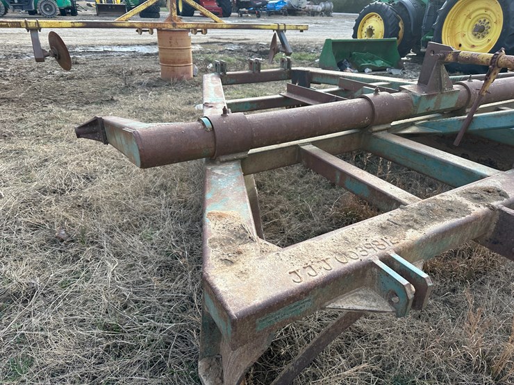 #38445-•-triple-j-levee-squeeze-image-12