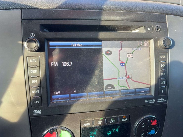 2012-chevrolet-tahoe-lt-image-29