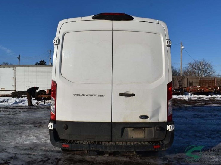2021-ford-transit-image-4