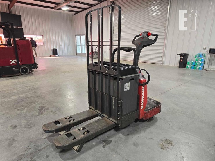 raymond-8410-image-1