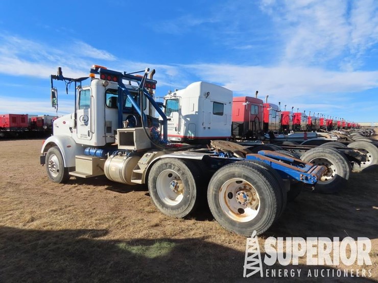 2012-peterbilt-365-image-2