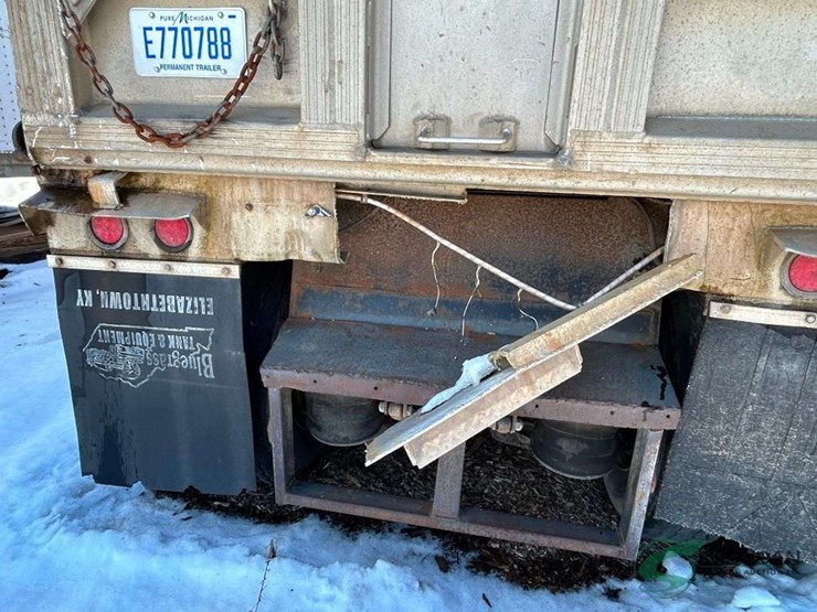 35'-benson-trailer-1989-image-11