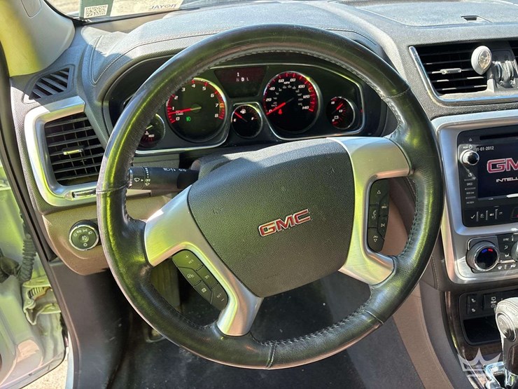 2017-gmc-arcadia-suv-image-12