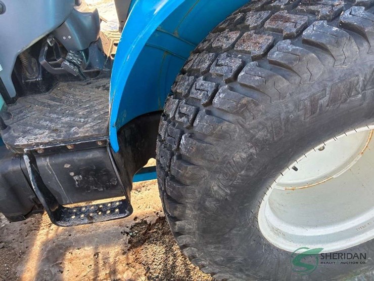 ls-xr4755h-loader-tractor-showing-3660-hours-image-10