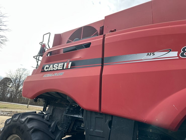 #38416-•-2016-case-axial-flow-8240-prwd-combine-yfg230343-image-25