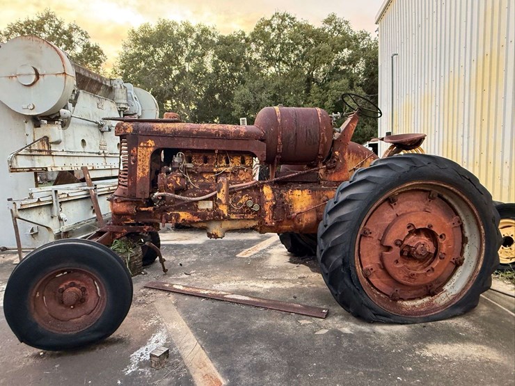 minneapolis-moline-ub-image-1