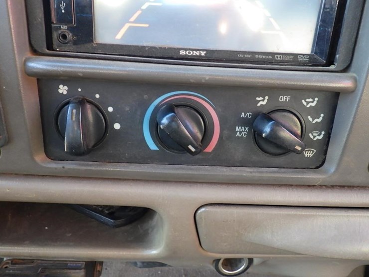 2001-ford-f450-image-30