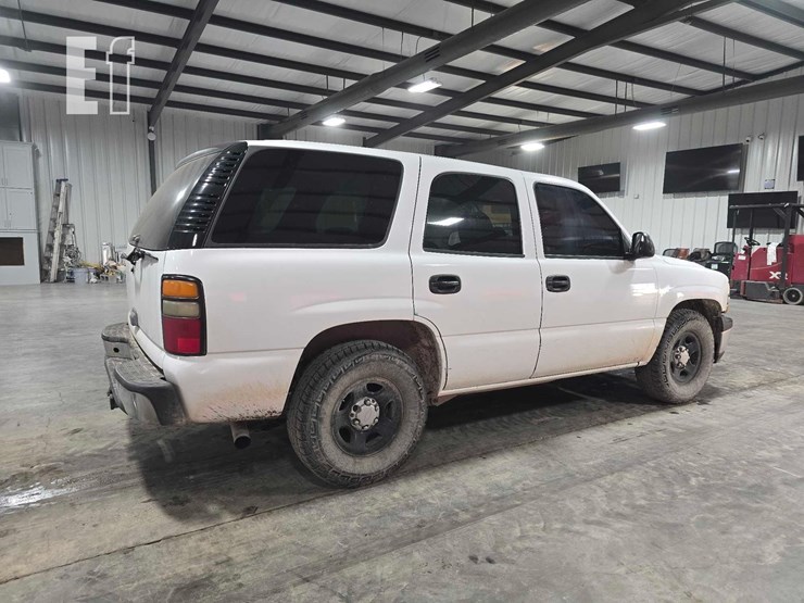 2006-chevrolet-tahoe-image-3