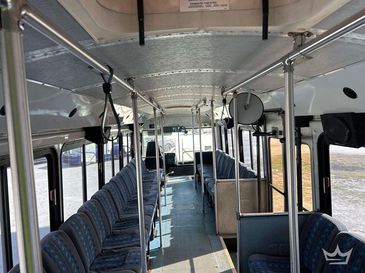 2000-thomas-saf-t-liner-image-22