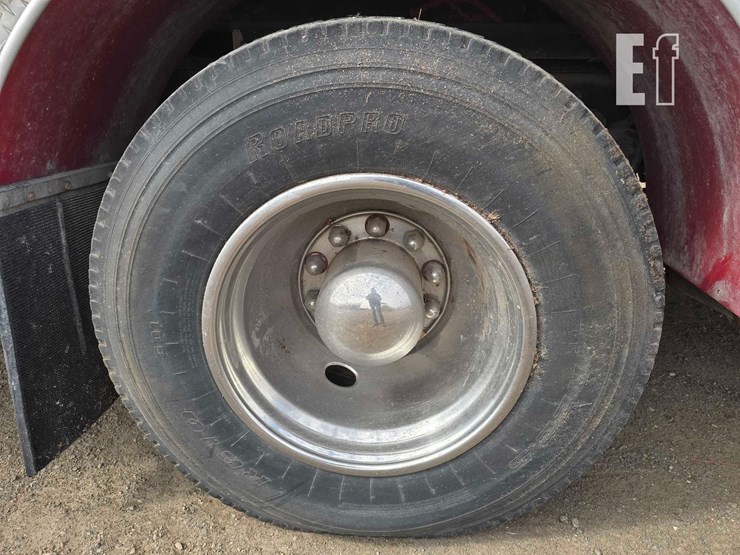 1993-freightliner-fl80-image-25