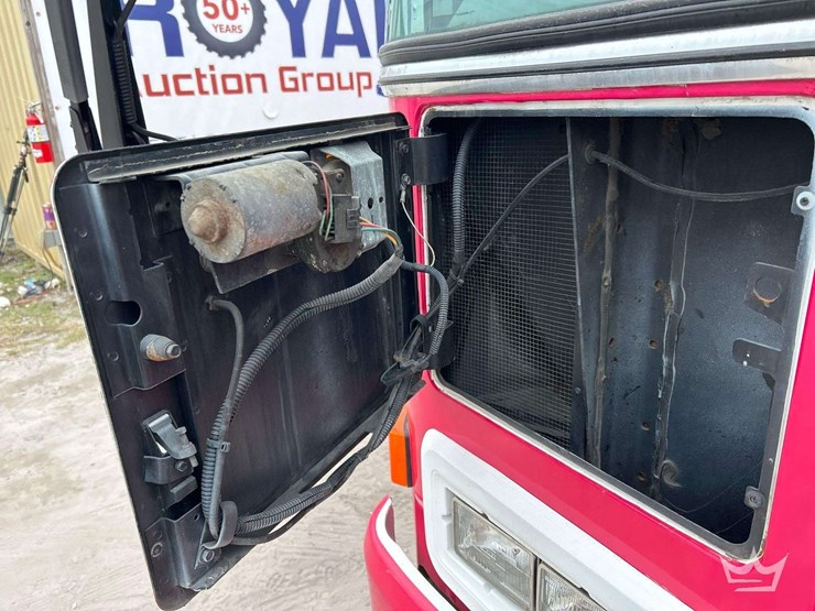 2002-blue-bird-f131612-bus-image-56