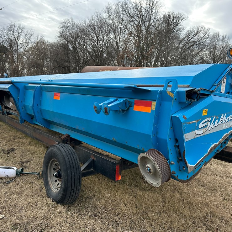 #38419 • 2015 Shelbourne Reynolds 32' Stripper Header