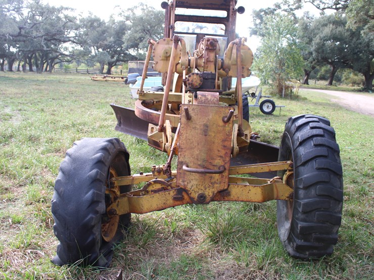 #2615-•-gallion-motor-grader-image-4
