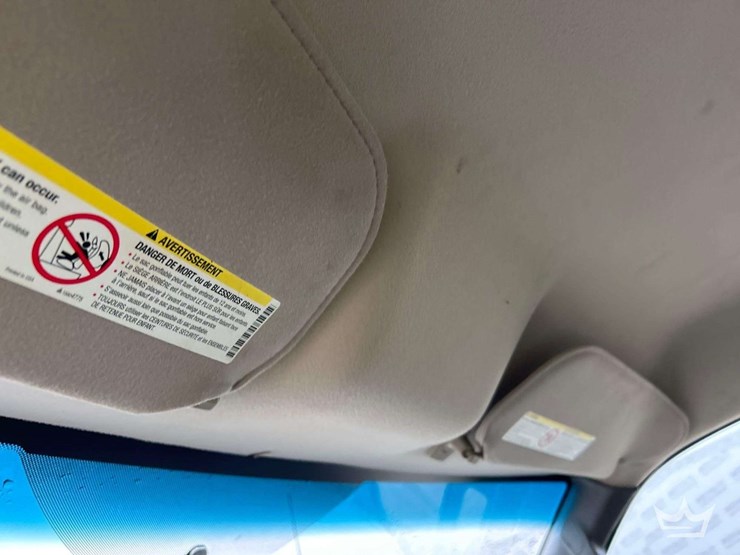 2017-chevrolet-express-12ft-box-van-w/-liftgate-image-19