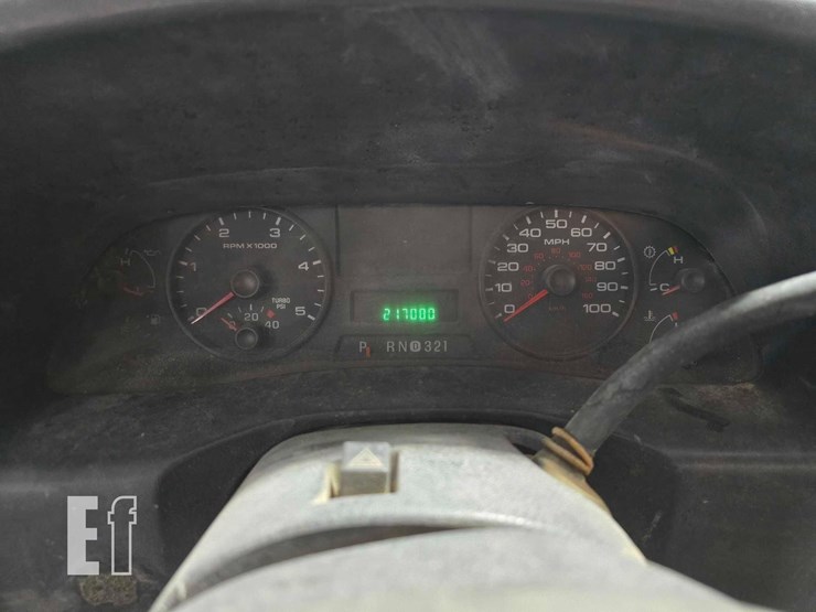 2006-ford-f550-image-12