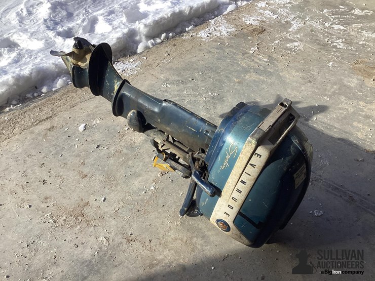 evinrude-sportwin-outboard-motor-image-1