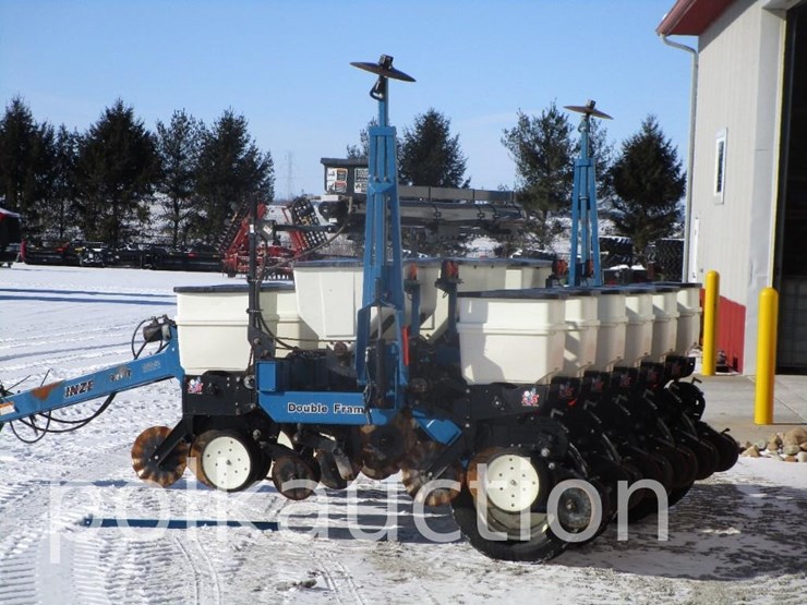 2011-kinze-3000-image-5
