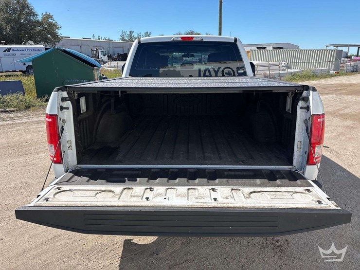 2015-ford-f150-image-12