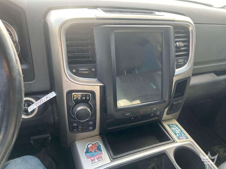 2014-dodge-1500-image-15