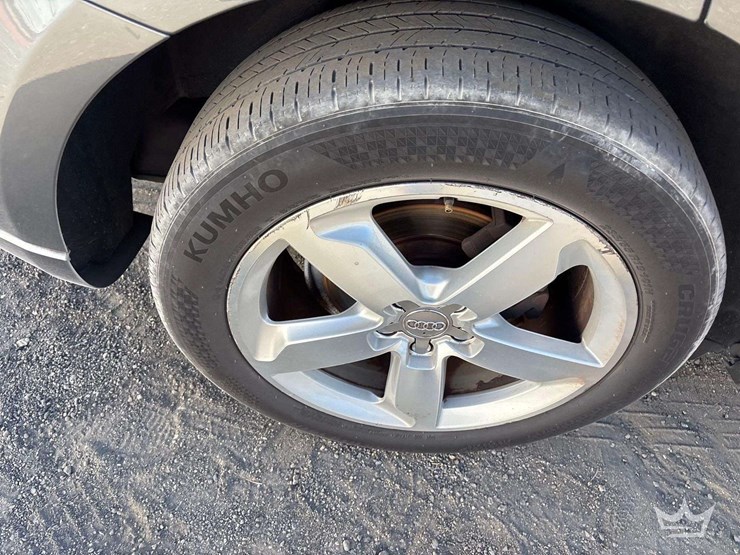 2012-audi-q5-image-27