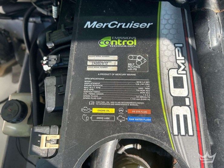 2013-tahoe-q4-boat-with-2013tracker-18ft-s/a-boat-trailer-image-38