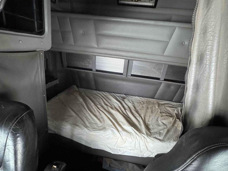 2006-caterpillar-c15-image-5