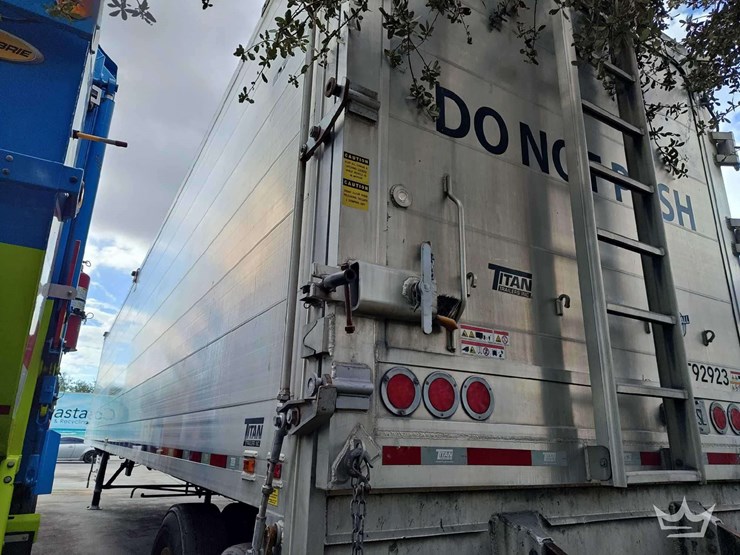 2023-titan-trailer-image-4