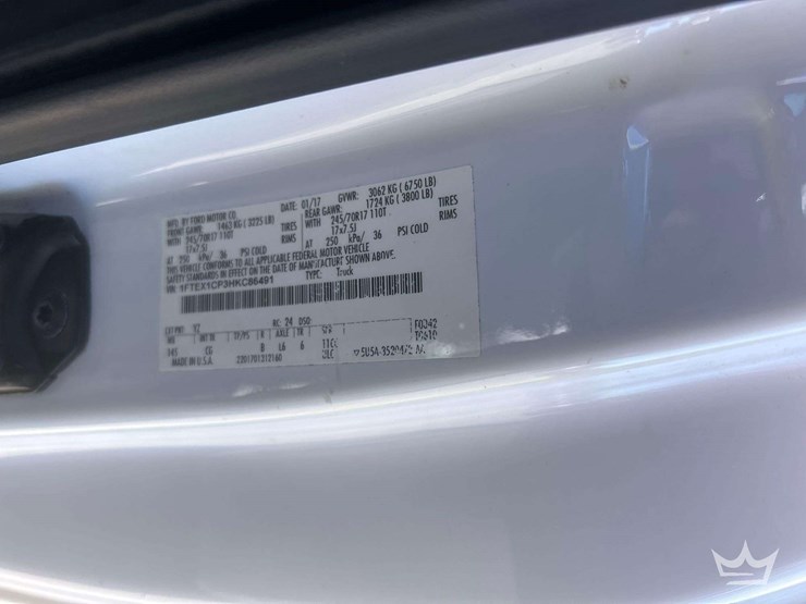 2017-ford-f150-image-5