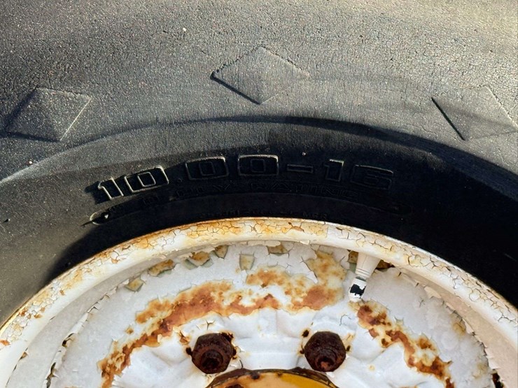 minneapolis-moline-g1000-image-38