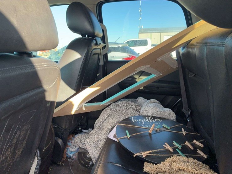 2012-chevrolet-tahoe-lt-image-18