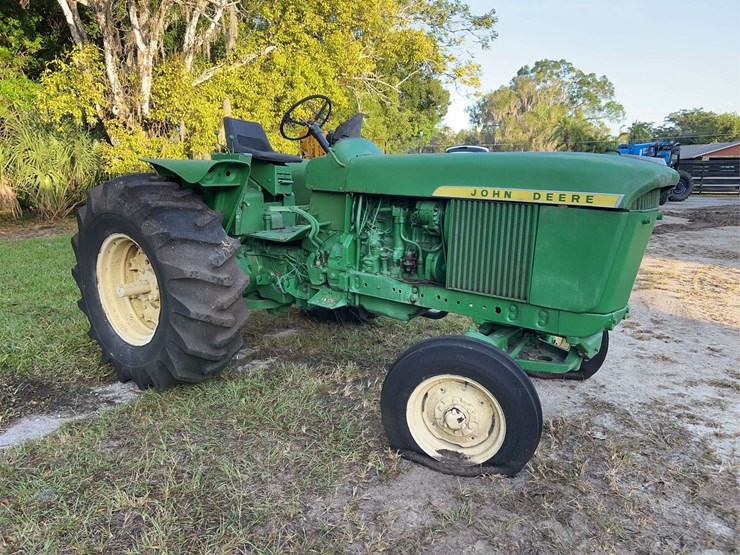 john-deere-3020-image-6