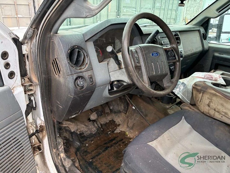 2015-ford-f350-image-31