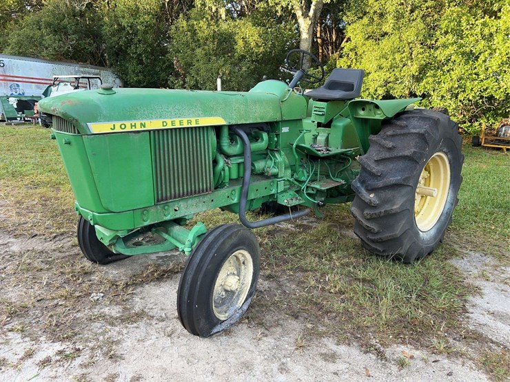 john-deere-3020-image-1